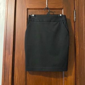 Black express pencil skirt with pockets